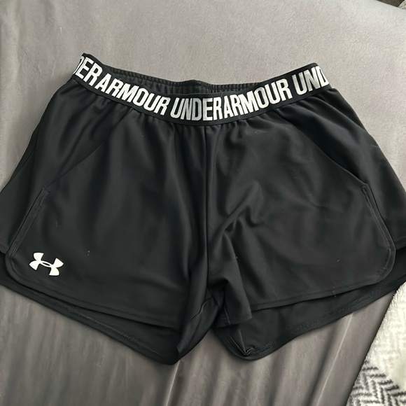 Under armour shorts - Picture 1 of 2